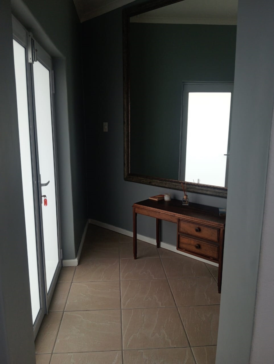 5 Bedroom Property for Sale in Jeffreys Bay Central Eastern Cape